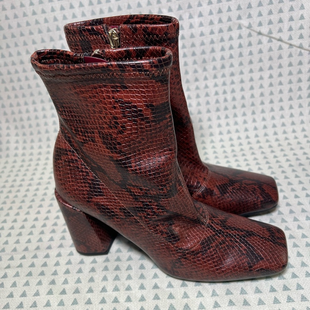 Stylish Red Snake Print Ankle Boots